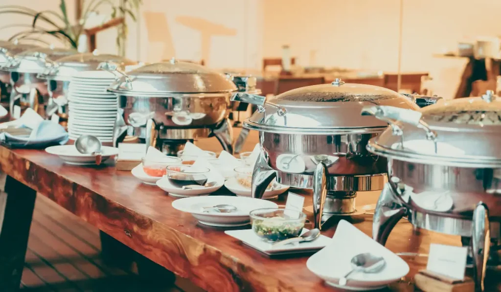 קייטרינג לאירוסין – בופה עשיר עם תפריט כשר למהדרין